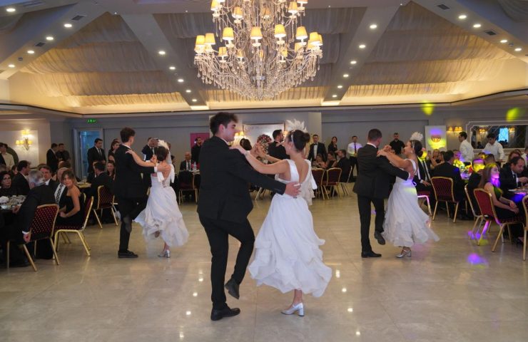 AKSÜTGROUP ’tan TEV Aydın Temsilciliği’nin Cumhuriyet Balosuna Destek